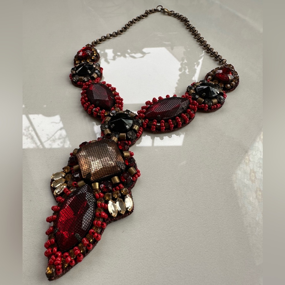 Gorgeous RARE Anthropologie “Epitome” Pendant Necklace - Picture 4 of 11